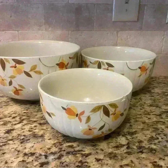 Vintage Hall China Jewel Tea Autumn Leaf Nested Mixing Bowl Set of 3 - Picture 3 of 4